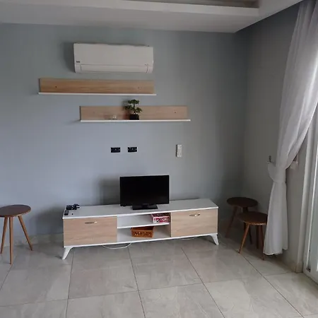 Gold Aura Apartment *